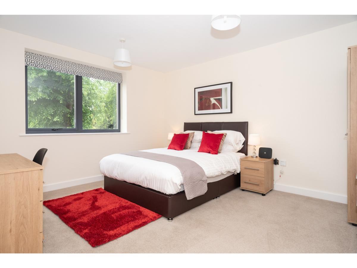 Stylish Flat Near The Centre - Pass The Keys Apartment *